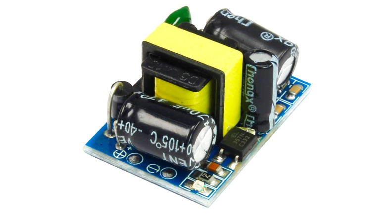 ماژول پاور سوئیچینگ دارای خروجی 5 ولت 700 میلی آمپر