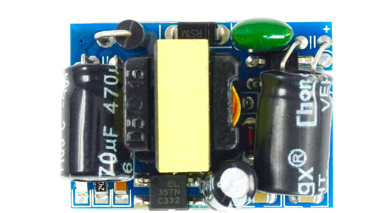 ماژول پاور سوئیچینگ دارای خروجی 5 ولت 700 میلی آمپر
