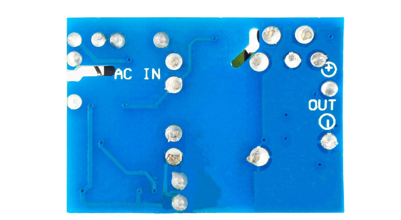 ماژول پاور سوئیچینگ دارای خروجی 5 ولت 700 میلی آمپر
